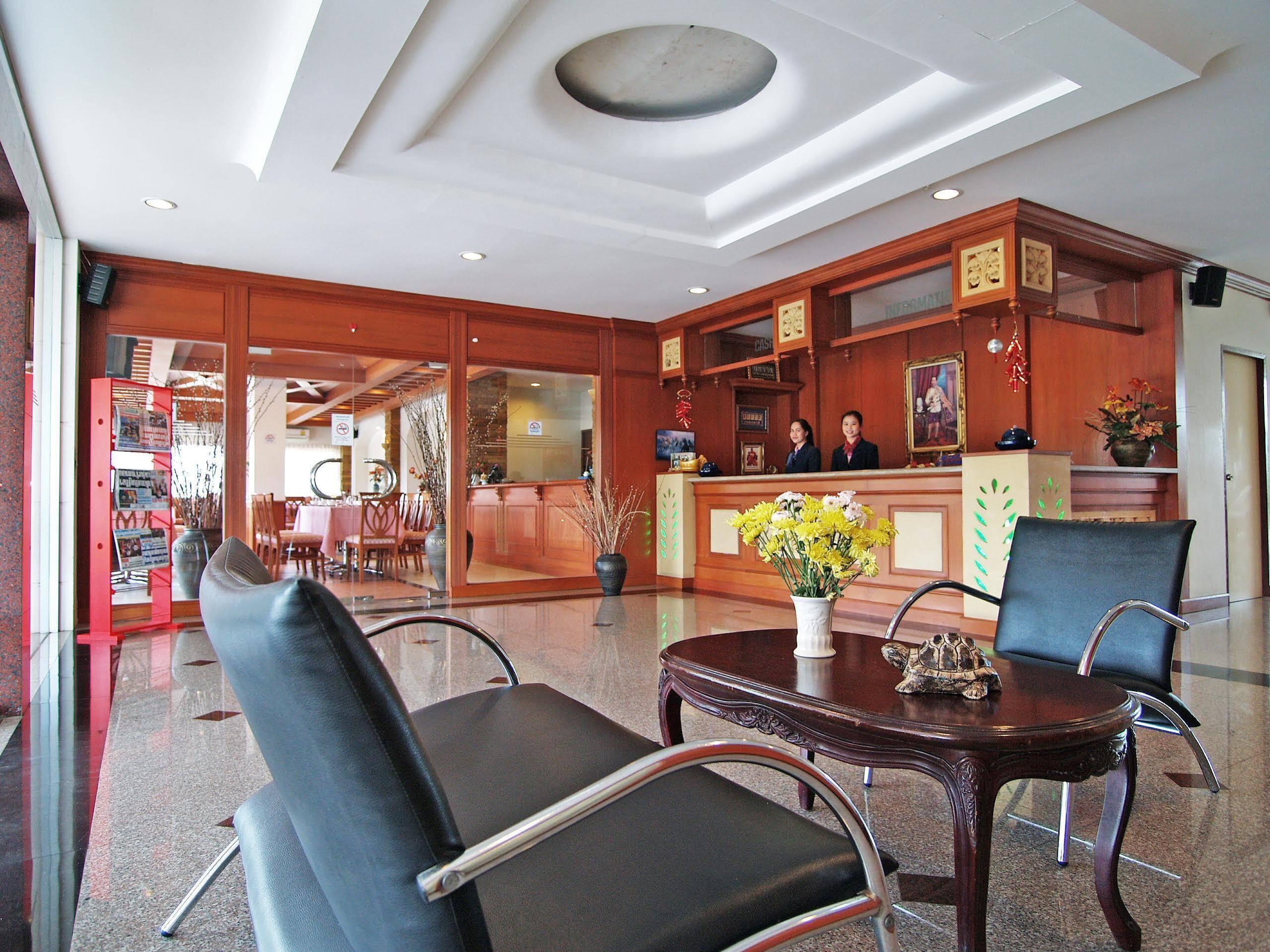Kiengpiman Hotel Mukdahan Exteriör bild