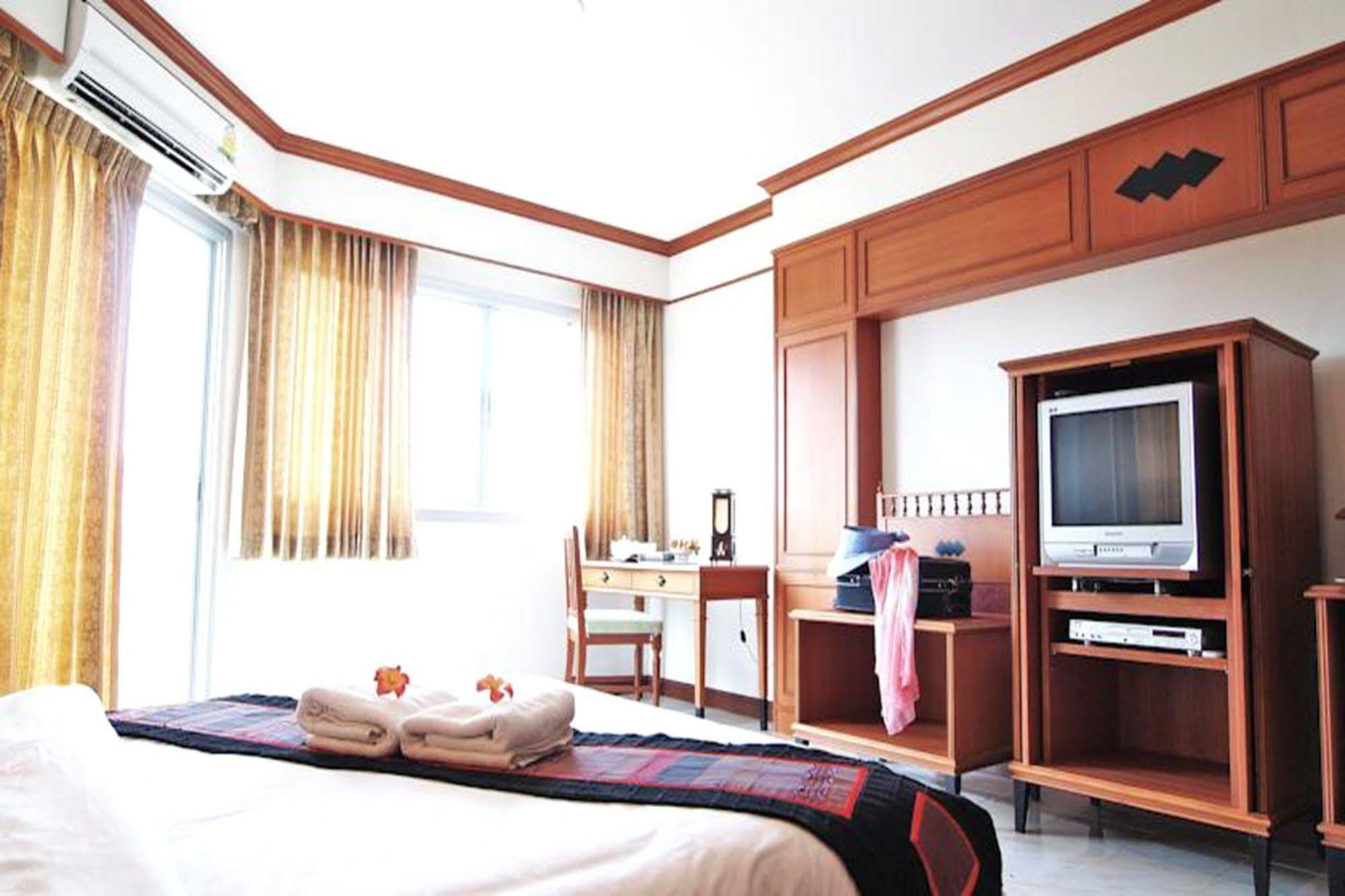 Kiengpiman Hotel Mukdahan Exteriör bild